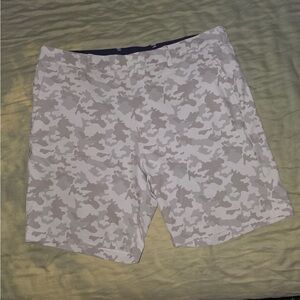 Mizzen+Main Grey Camouflage Shorts